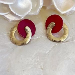 Retro Gold Tone Faux Red Jade Disc Earrings Pierced